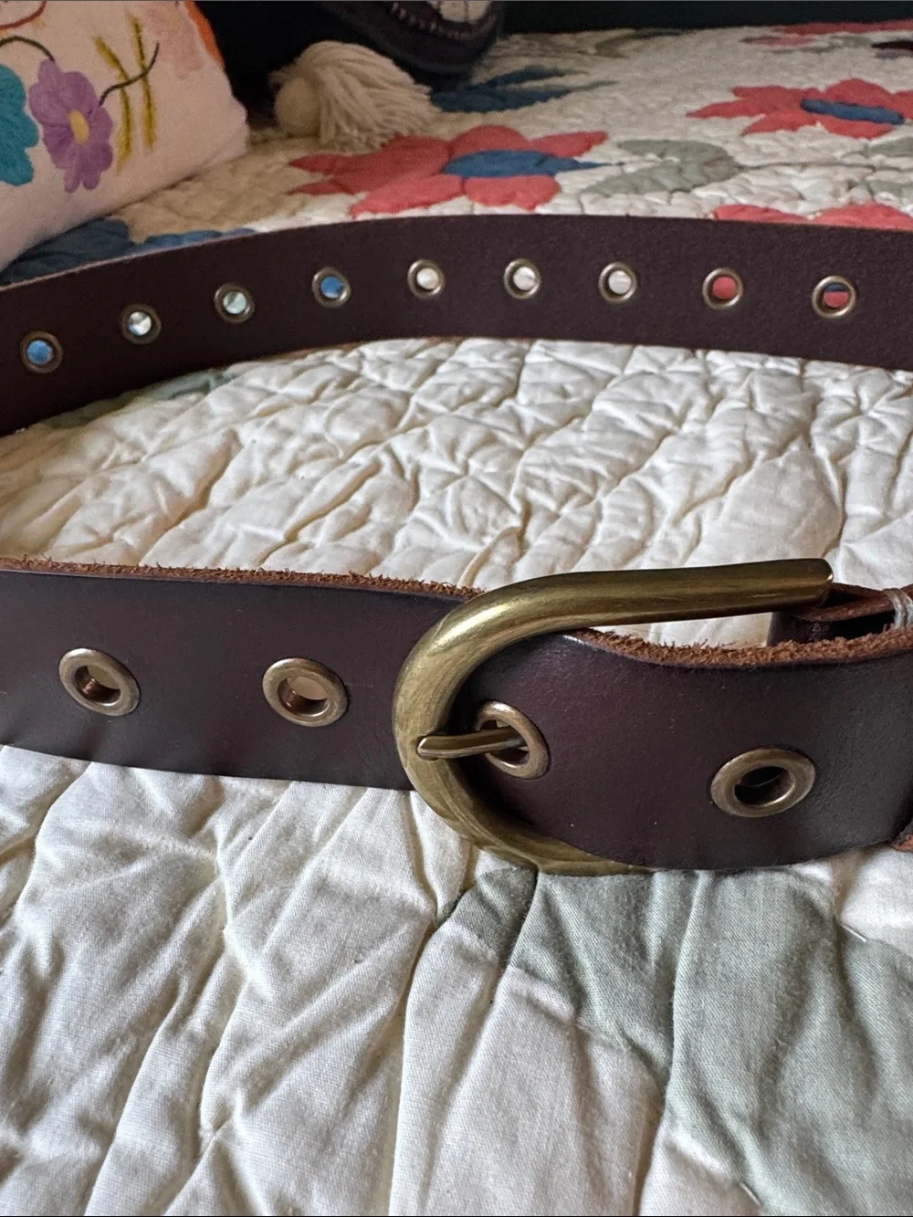 Frye leather brass grommet belt M Medium